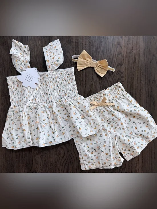 NWT Girls Floral Smocked 3-Piece Set with Gold Bow Headband