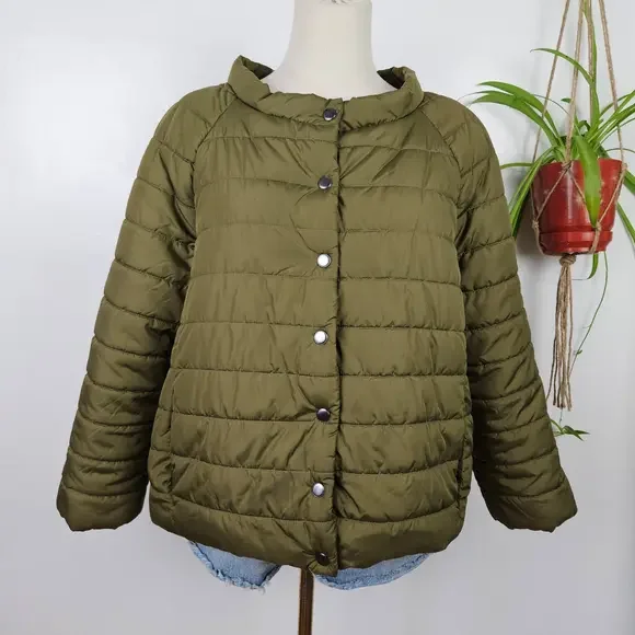 Logo Lori Goldstein Cropped Puffer Coat Sz‎ M Olive Green Snap Front Wide Collar