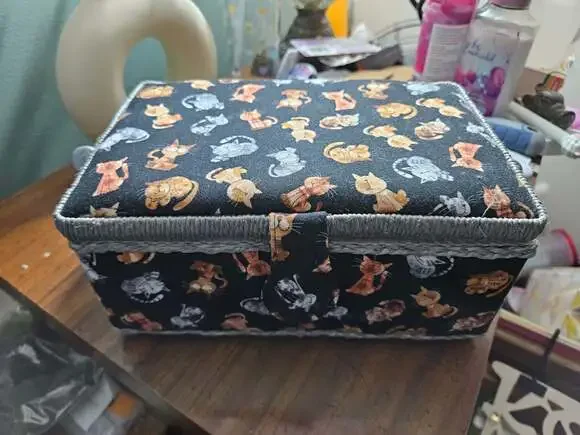 Hobbygift Medium Sewing Box with Cat Pattern
