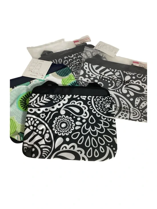 Thirty One Oh Snap Pockets Black Playful Parade Pattern Set of 4 NEW Organize