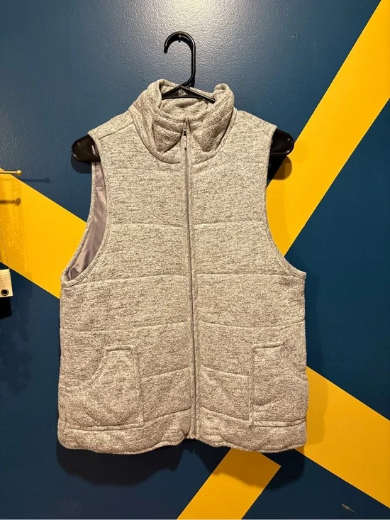 Staccato Light Heather Gray Puffer Vest NWOT