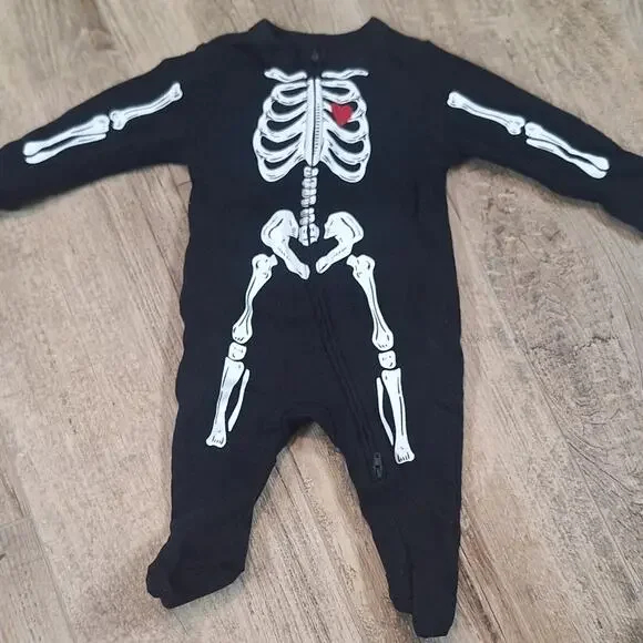 Old Navy Black Skeleton Kids Footie Pajamas Sz 0-3 M #1867