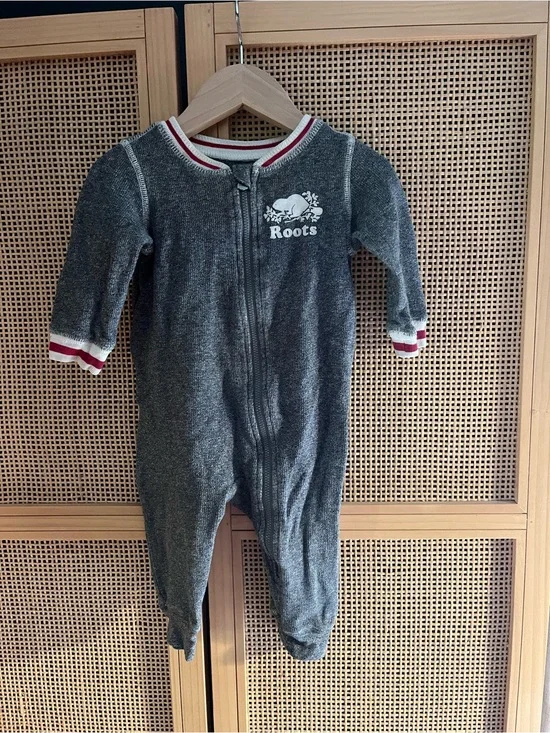 Roots 6-12M Onesie