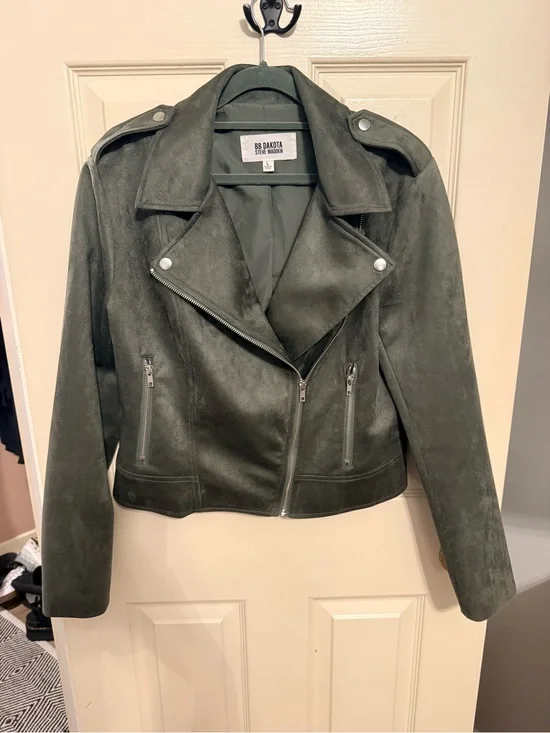 BB Dakota Olive Green Suede Cropped Moto Jacket NWOT sz L