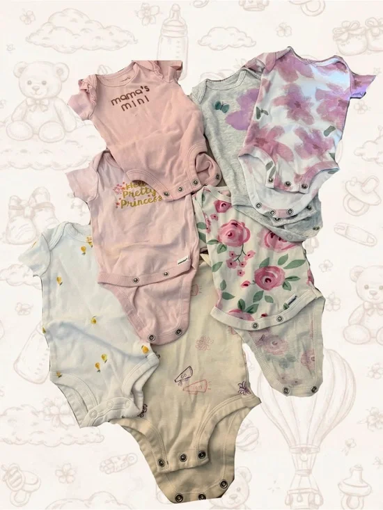 Newborn Onesies bundle - baby girl