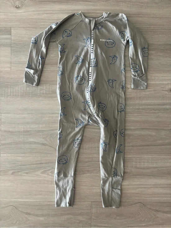 Bonds kids Grey Moon & Stars One-Piece Pajamas zippy