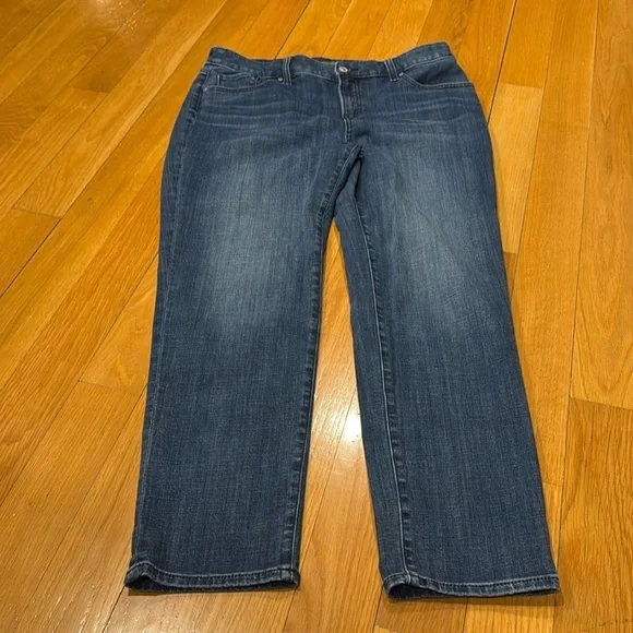 Chico’s so slimming girlfriend slim ankle leg size 8R .
