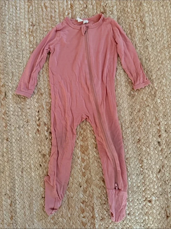 Kyte BABY Dusty Rose Long Sleeve Footed One-Piece Zipper Pajamas