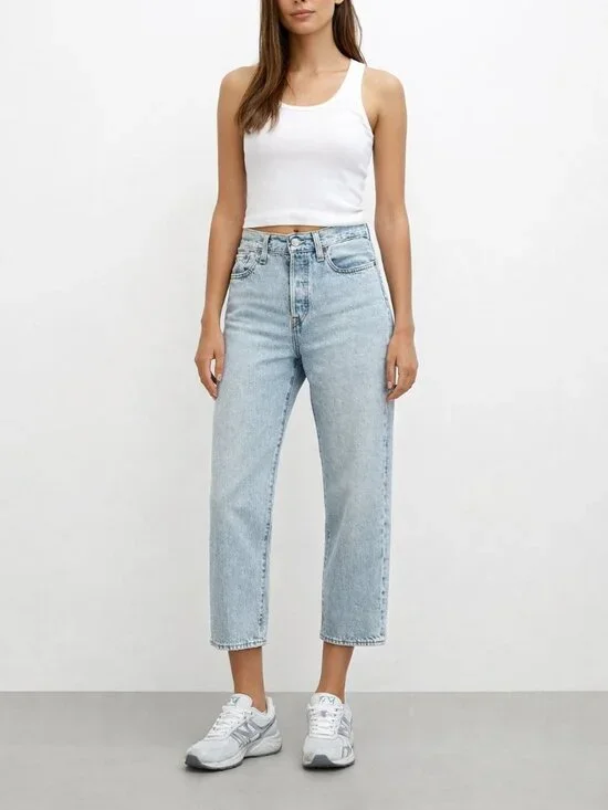 Levi's Premium Wedgie Straight Jeans | Size 28 | Light Wash | 100% Cotton