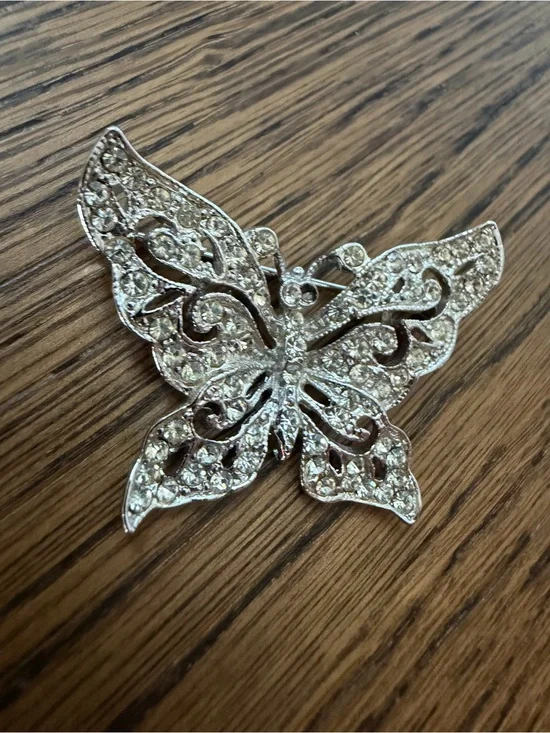 Vintage Signed Hedy Silver Tone Rhinestone Butterfly Brooch Pin