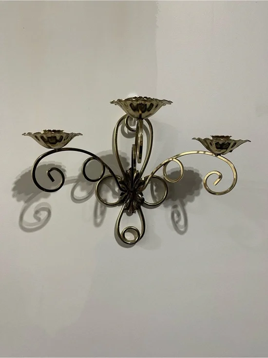 Vintage Y2K Brass-Tone Scroll Wall Sconce Candle Holder - Elegant Gold Finish