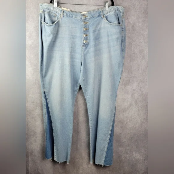FOREVER 21‎ Cotton Light Blue Mid Rise Boot cut Slim Fit Women's Jeans Size 20