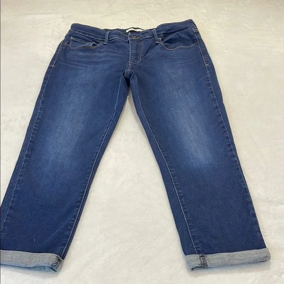 LEVIS MID RISE SKINNY SIZE 31 Women's Blue Jeans