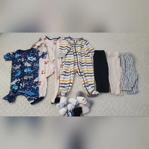 Baby boy‎ clothes bundle Lot size 6-9 months - 6 items