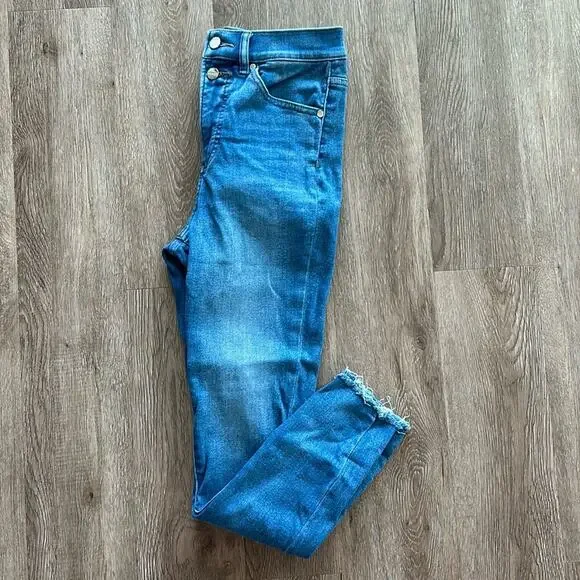 Express Super High Rise Double Button Skinny Jeans Medium‎ Wash Size 6