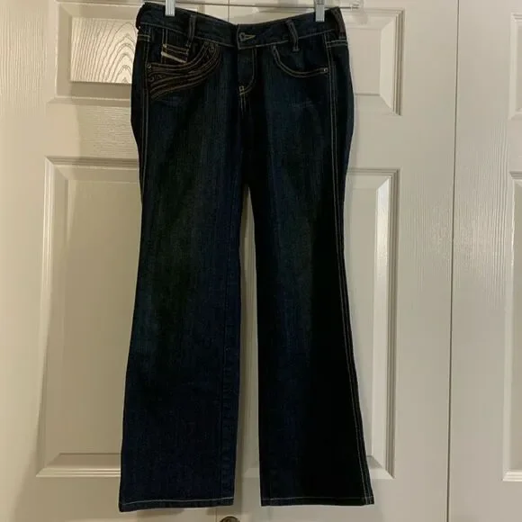 DIESEL INDUSTRY, RYOTH, ladies size 27x34, new condition, Italian made