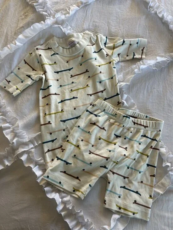 Hanna Andersson Organic Cotton Pajama Set Short Sleeve and Short Pants Size 8