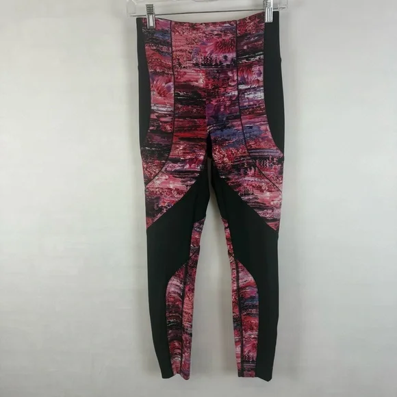 Lululemon Wunder Under‎ High-Rise Crop Leggings Size 6 Pink Black Print