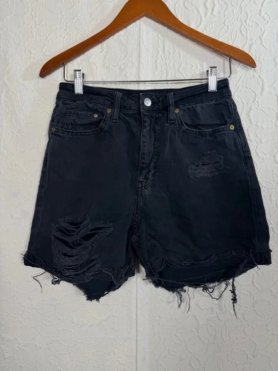 H&M Ultra High Waist Distressed Mom Jean Shorts Sz 6