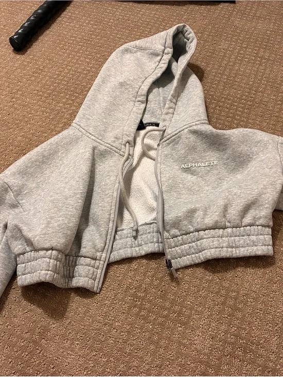Alphalete  Cropped Hoodie - Heather Gray