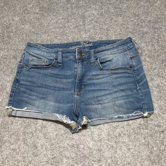 Universal Thread Womens Mid Rise Denim Shorts‎ Blue Raw Hem Size 12/31