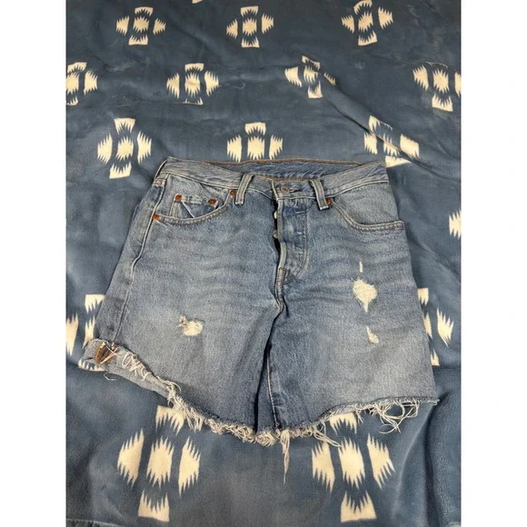 Levis Premium 501 Original Distressed Light Wash Denim Shorts W25 29961-0005