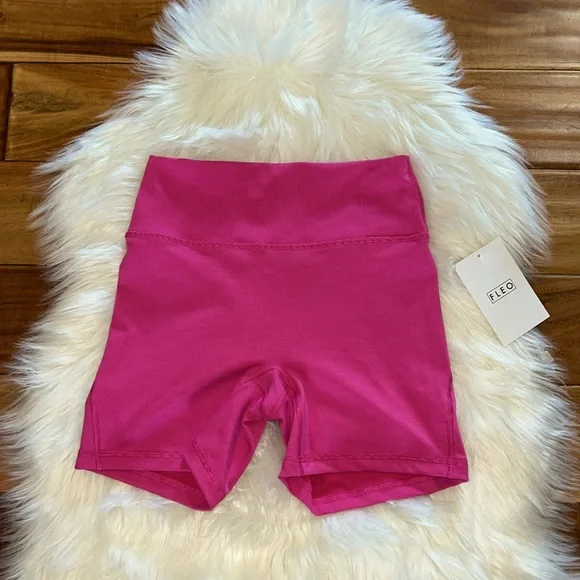 FLEO Charge NFS Shorts Pink ribbed Sz Small