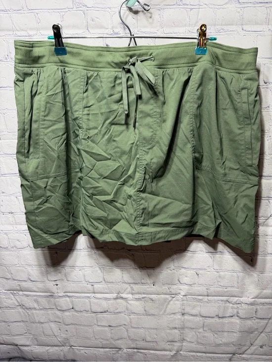 L.L.Bean Womens Vista Camp Skort Green Sz 2X Casual Outdoor Camping