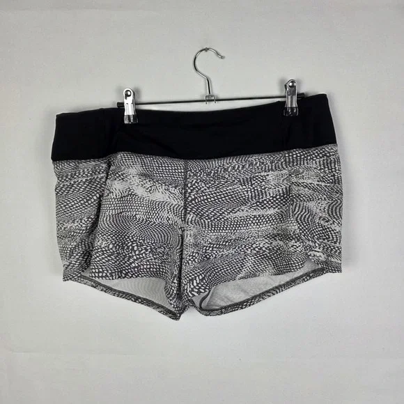 Lululemon Speed Up Shorts‎ Black White Snakeskin Print Size 10 Running Workout