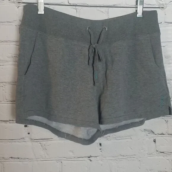 Reebok  Shorts‎