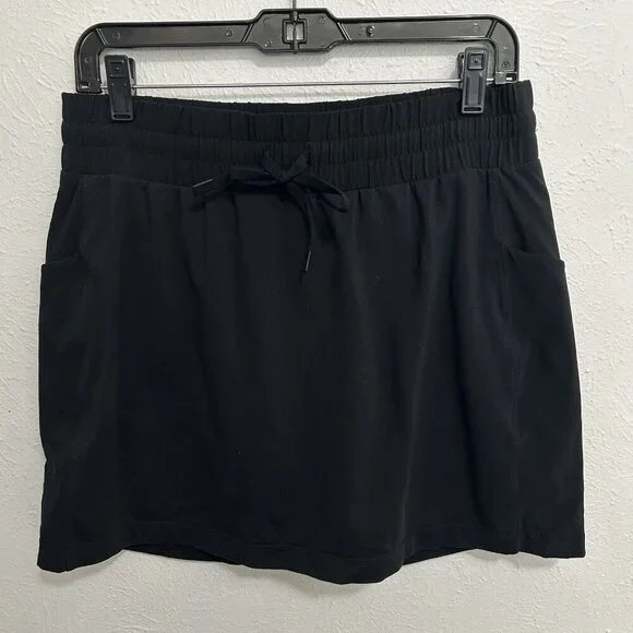Athleta Excursion Hybrid Skort Black Knit Pull On‎ Side Pocket Skirt Size Small