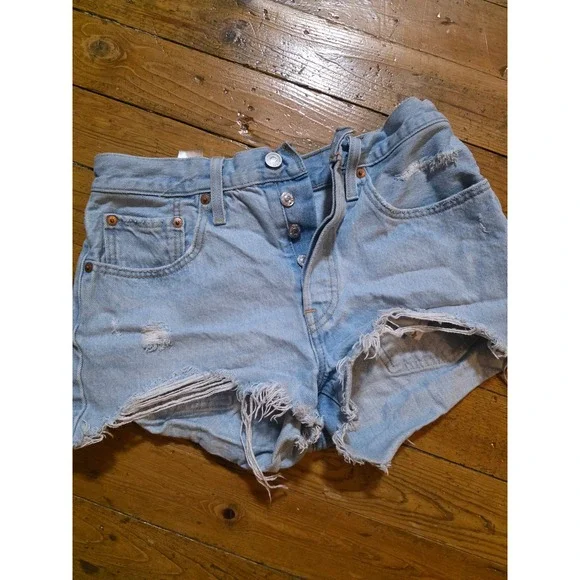 Levis 501 Original High Waisted‎ Distressed Cut Off Denim Shorts Light Wash W27
