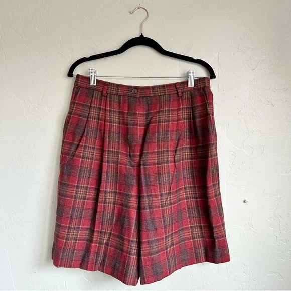 Pendleton Vintage Women Red Gray‎ Plaid 100% Wool Shorts Preppy Fall Size 14 EUC