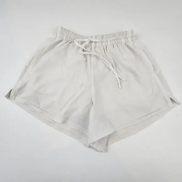 Lululemon Lightweight High-Rise Relaxed Shorts 3
