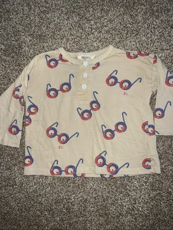 Bobo Choses Beige Long-Sleeve Henley with Red & Blue Glasses Print