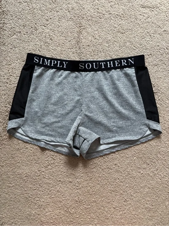 Simply Southern Shorts •Size XL