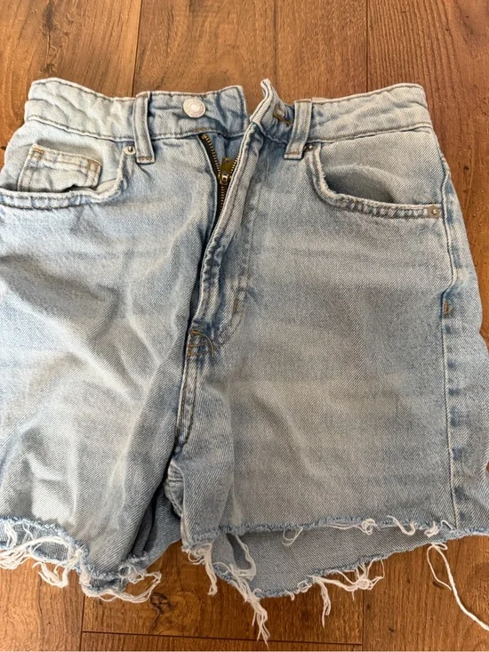 H&M denim shorts