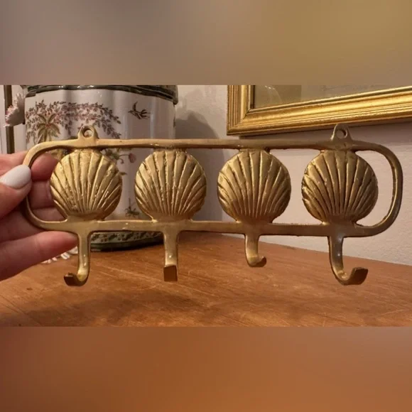 Vintage Brass Gold Shell Wall Hook Key Holder Decorative Home Wall Decor Coastal