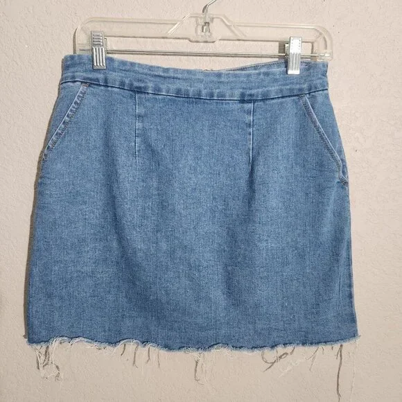 Forever 21 Skirt Womens Blue Denim Mini Medium Frayed Zipper Closure