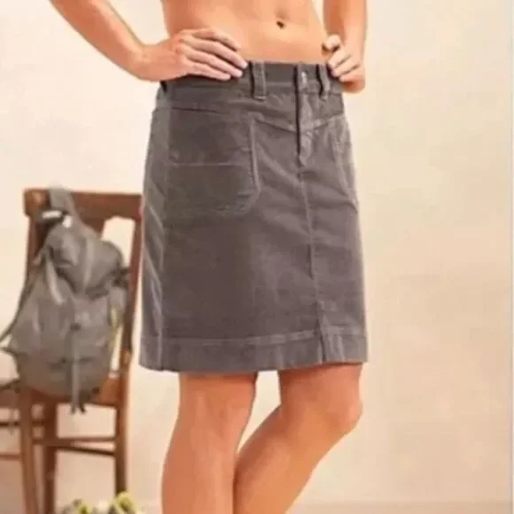 Athleta Dema Mini Skirt Brown Velvet Roseville Pockets Athleisure Hiking Size 4