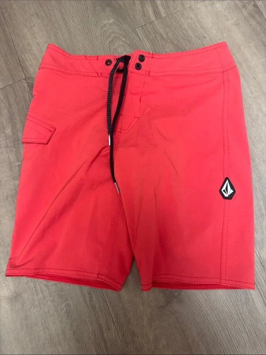 Volcom Coral Red boys Swim Boardshorts. Waist 26