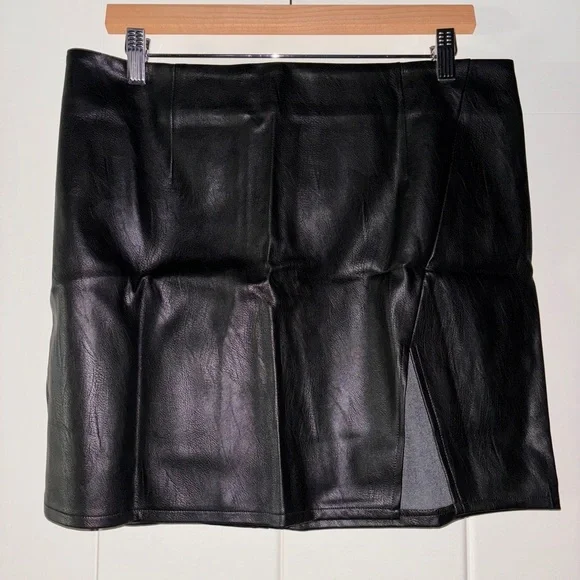 Superdown‎ x Revolve Trinity Women Faux Leather Mini Skirt Cocktail Party XL NEW