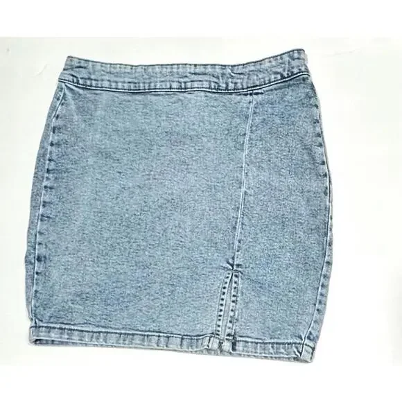 FB SISTER Light Wash Denim Blue Jeans Short Skirt Size M – Preowned