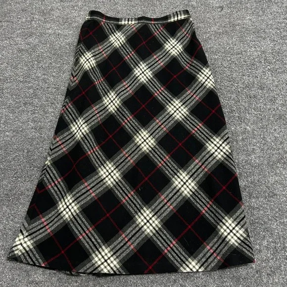 Sag Harbor Skirt Womens Size 12 Black Red White Plaid A-Line Midi Elastic Waist