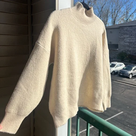 🆕🌾Philosophy Republic Clothing Cream Sweater Cozy Soft Ribbed Knit Top Size M
