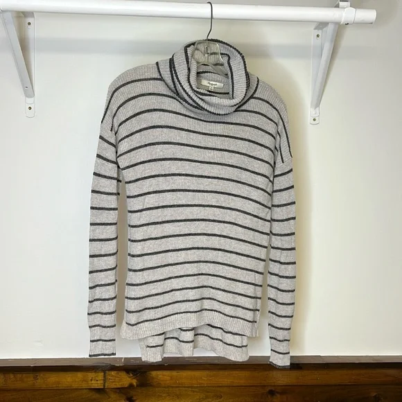 Madewell‎ Gray Striped Wool Blend Turtleneck Sweatshirt- Small