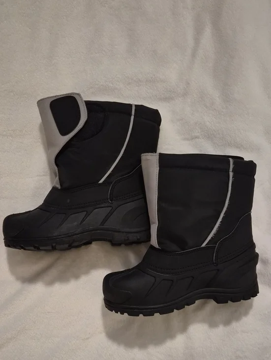 Itasca Black and Gray Kids Winter Boots