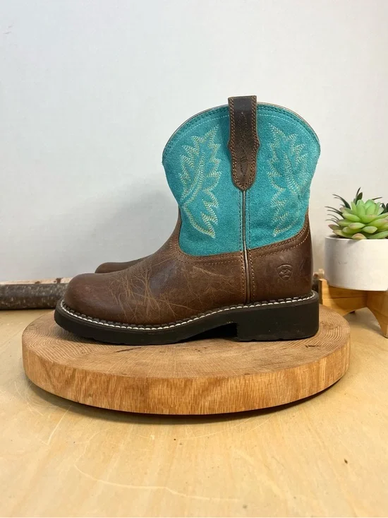 Ariat Kid's Fatbaby Heritage Western Boots in brown turquoise size 2.