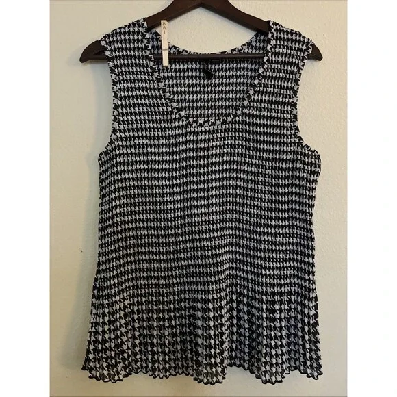 Essentials Milano Houndstooth Peplum Accordion Sleeveless Round Neck Top SZ XL