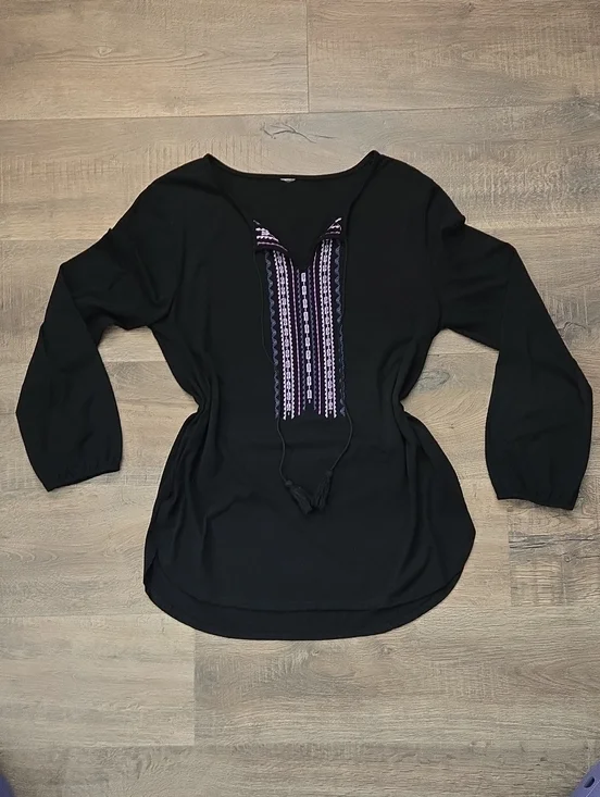 Black With Purple Emnroidery Tunic Women's Medium